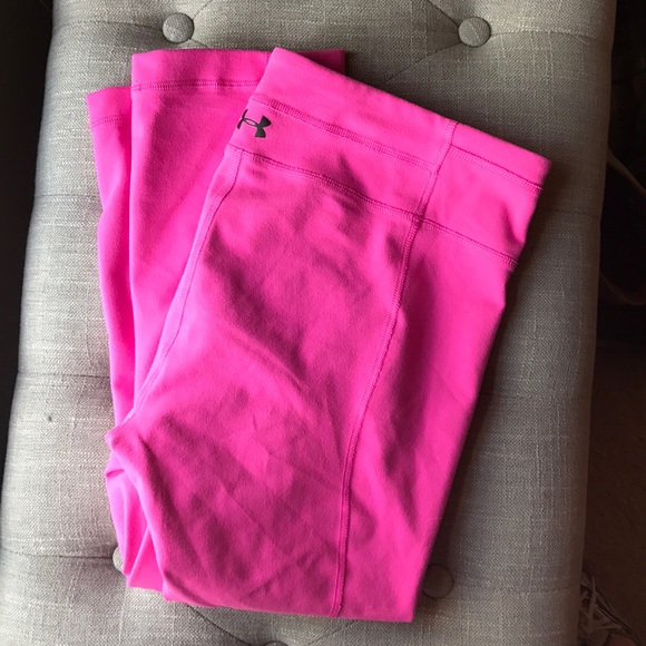 Under Armour Pants - Under Armour Hot Pink Workout Pants Crops Medium